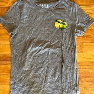 👕free state t shirt large